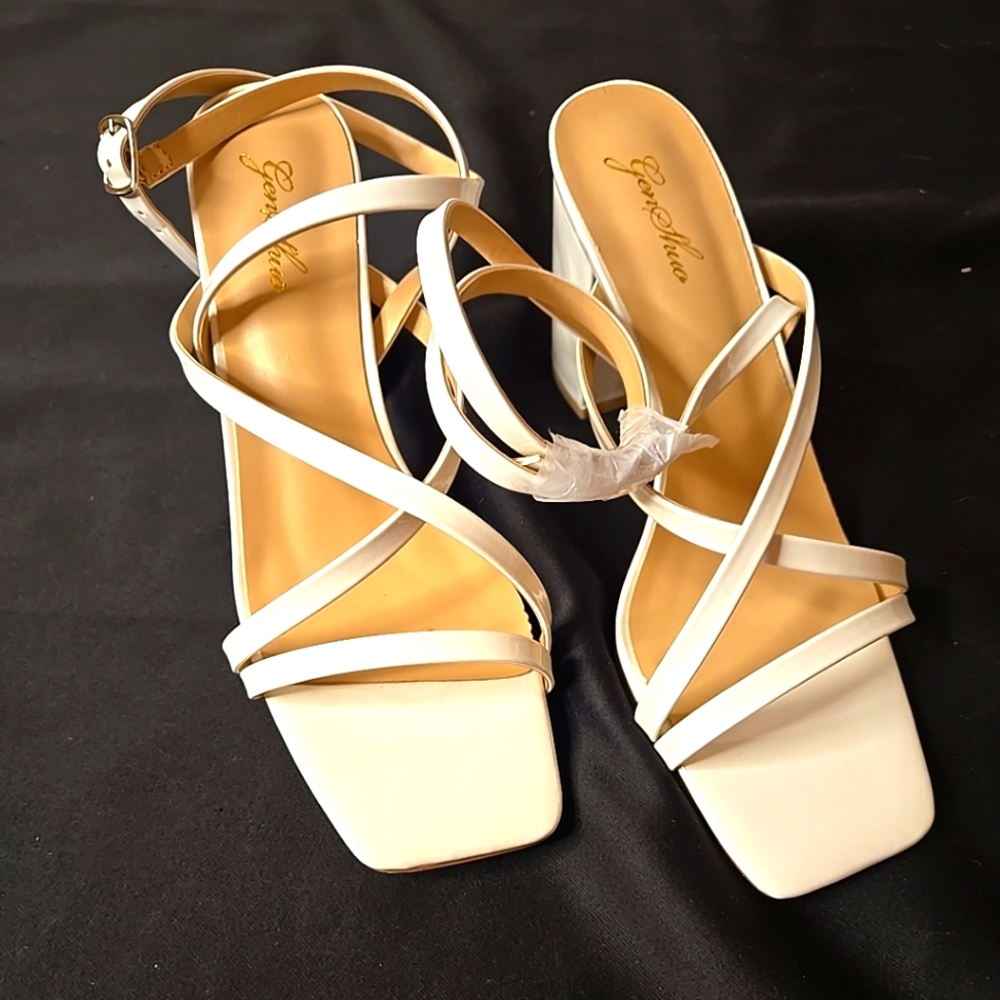 Size 9 Ladies White Patent Strappy Ankle Sandals Shoes